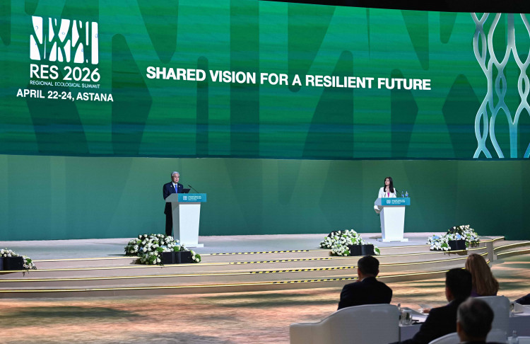Глава государства выступил на пленарном заседании Регионального экологического саммита