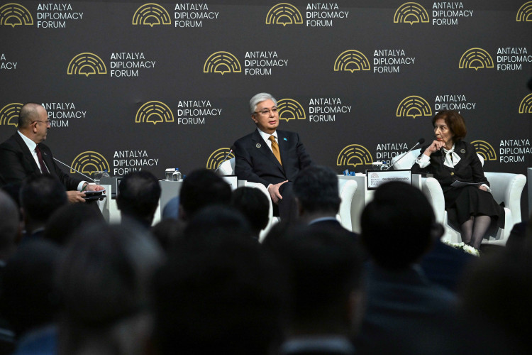 Глава государства принял участие в панельной сессии Анталийского дипломатического форума